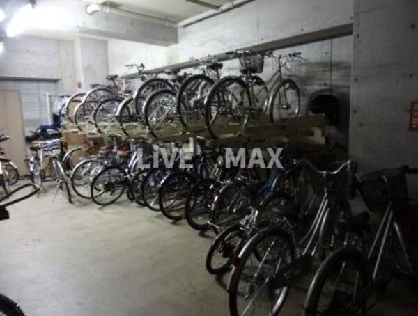 建物設備(駐輪場)