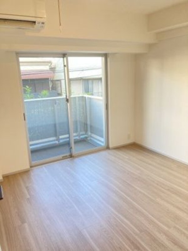 居室(使いやすい居間です)