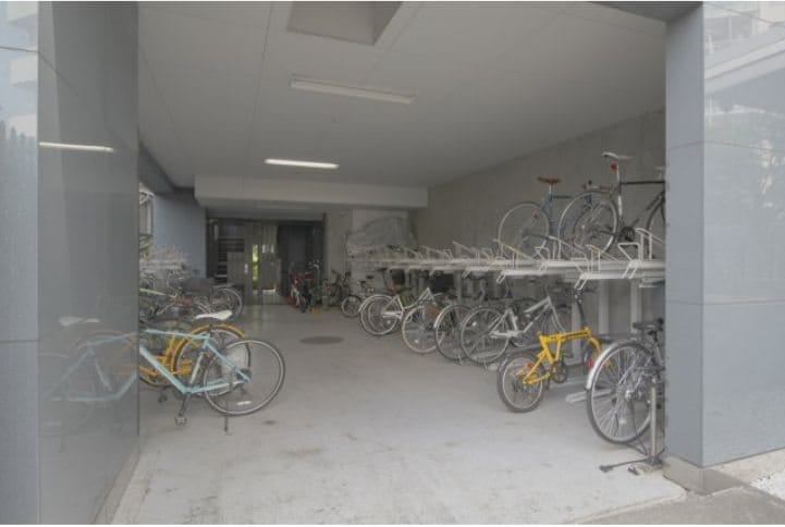 物件外観写真4　(駐輪場)