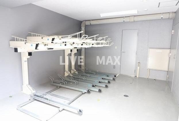 物件内観写真18　(駐輪場)