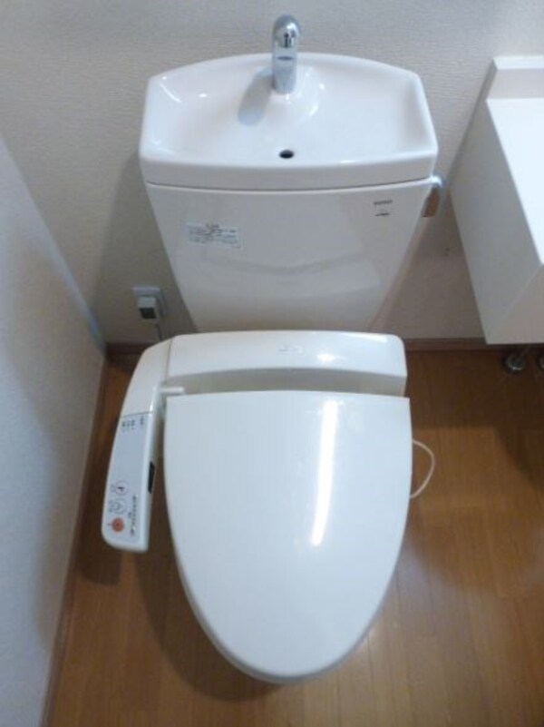 トイレ(別号室参考写真)