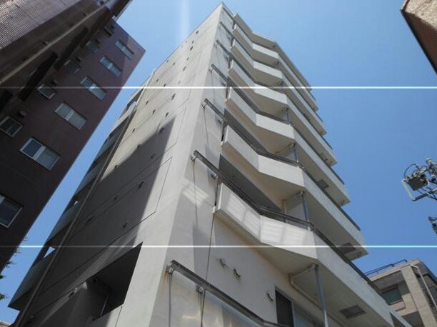 物件外観写真1　(～鉄筋コンクリート造マンション～)