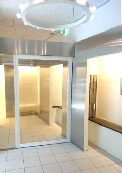 物件外観写真2　(～オートロックで安心のセキュリティ～)