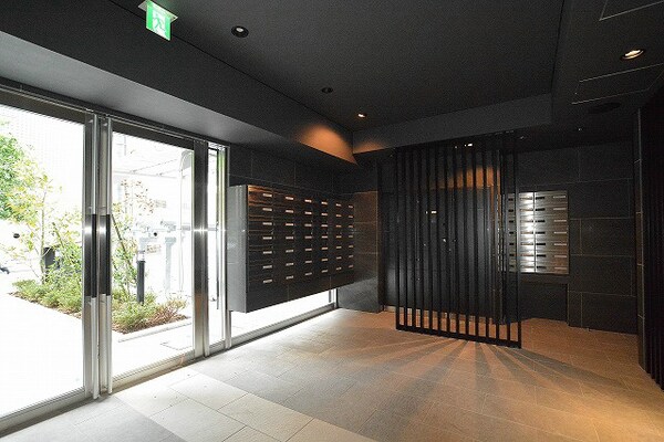 エントランス(★《見学予約受け付け中》・設備充実分譲賃貸マンション★)