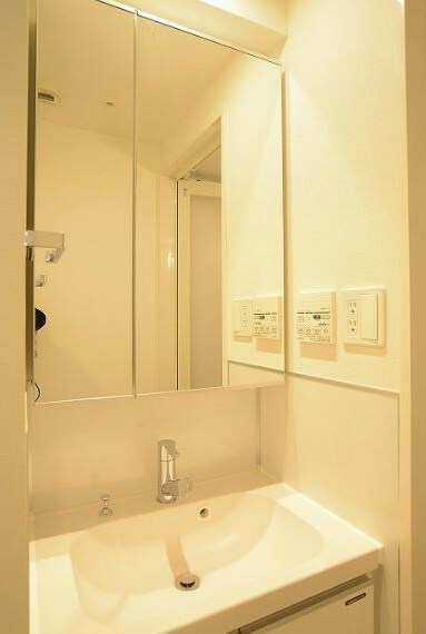 物件内観写真15　(★《見学予約受け付け中》・設備充実分譲賃貸マンション★)