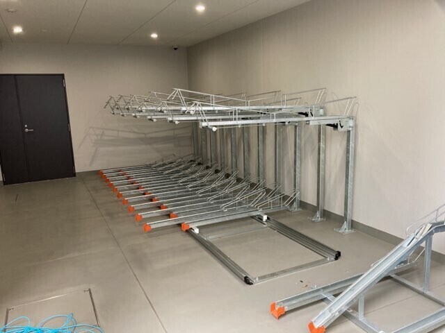 物件外観写真4　(駐輪場)