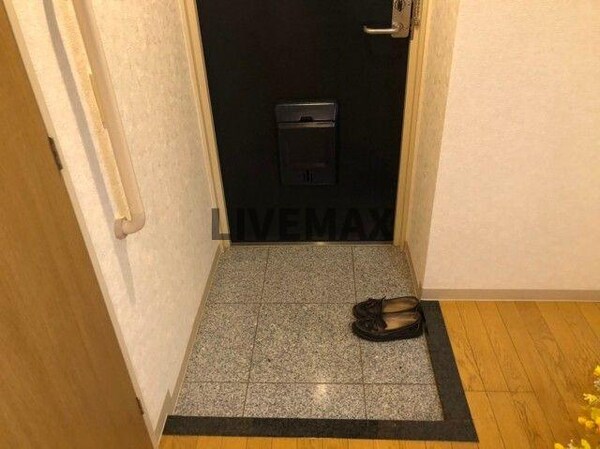 玄関(別号室参考写真)