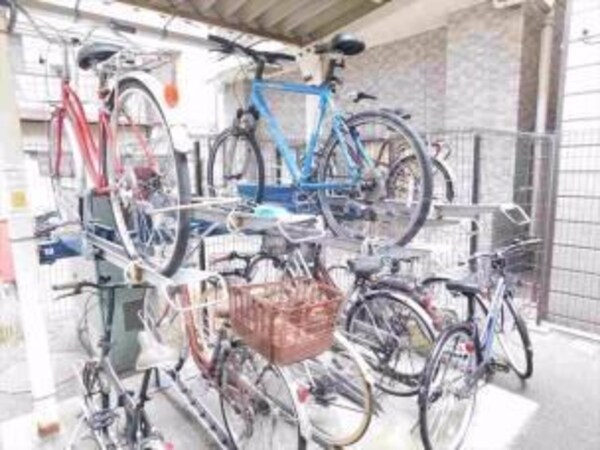 建物設備(駐輪場)