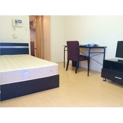 物件内観写真10　(家電・家具が1式揃っております。)