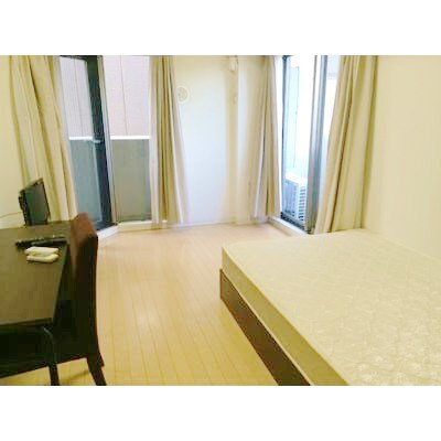 物件外観写真3　(家電・家具が1式揃っております。)