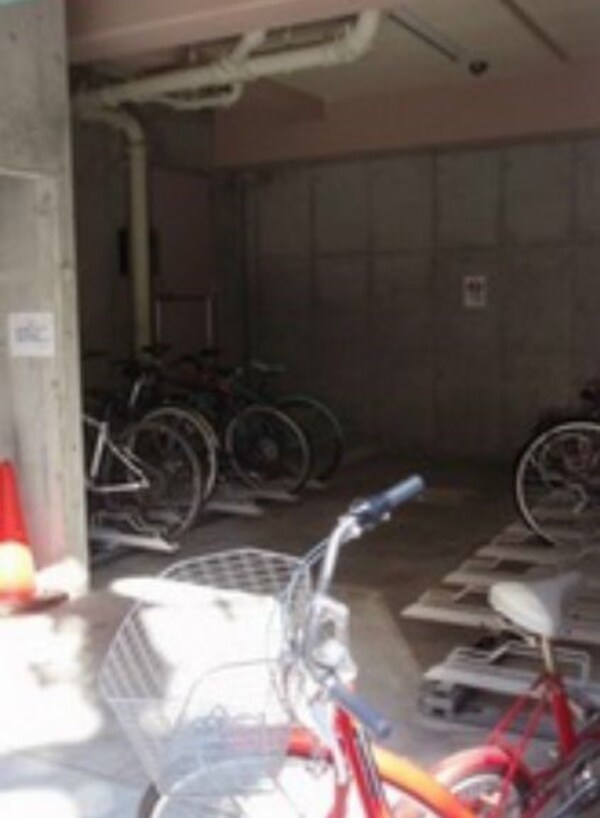 建物設備(駐輪場)