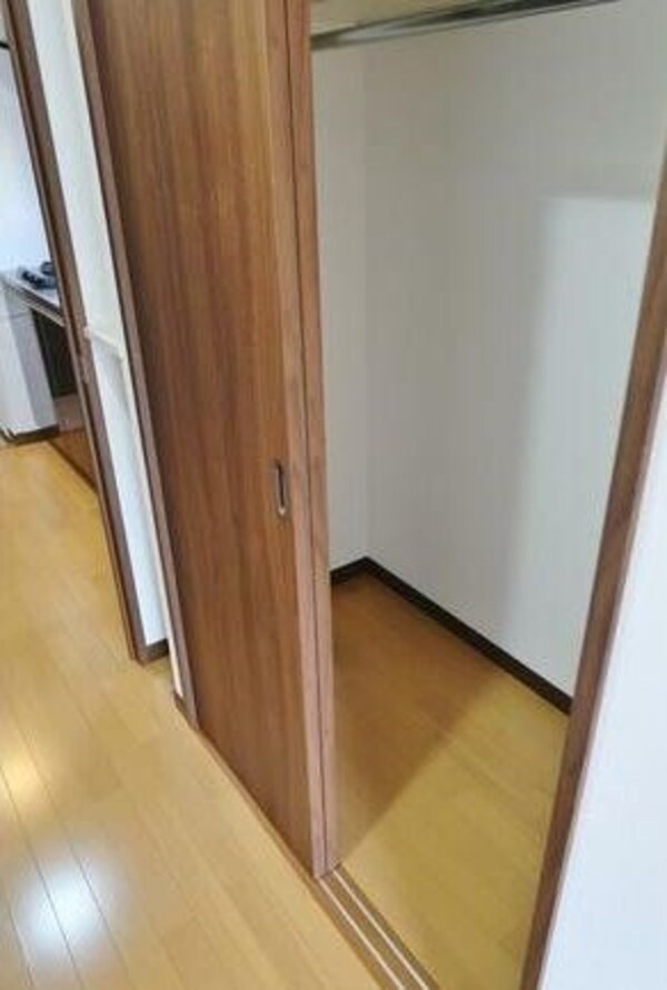 内装他