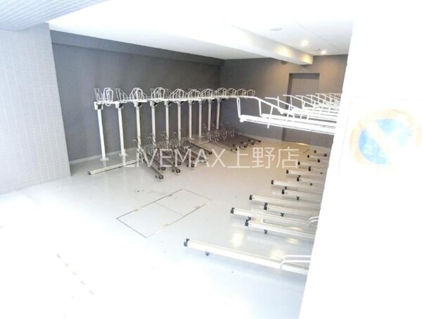 建物設備(駐輪場)