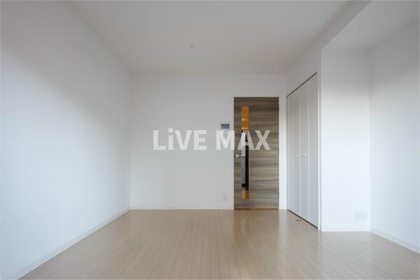 物件内観写真3　(別号室参考写真)