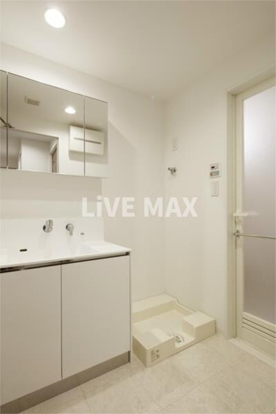 物件内観写真8　(別号室参考写真)