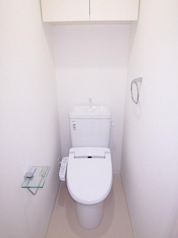 トイレ(★白基調の明るい室内です★)