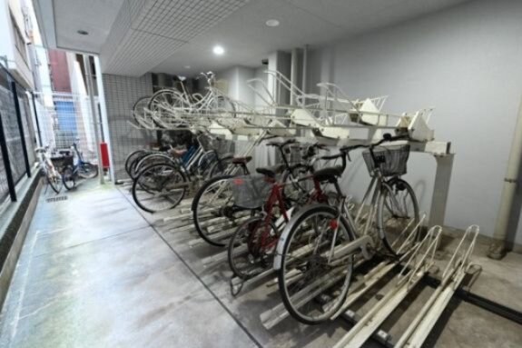 物件外観写真4　(駐輪場)