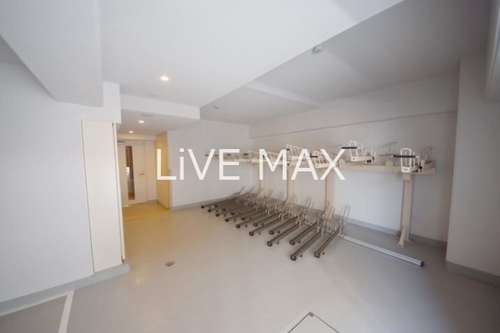 物件内観写真18　(駐輪場)