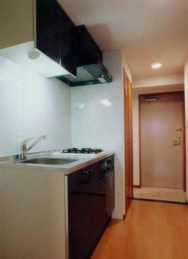 キッチン(　◆1階表記ですが、２階の高さ・位置となります◆)