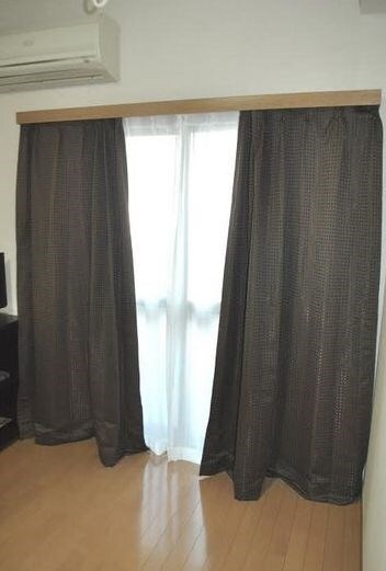 物件内観写真16　(カーテン)