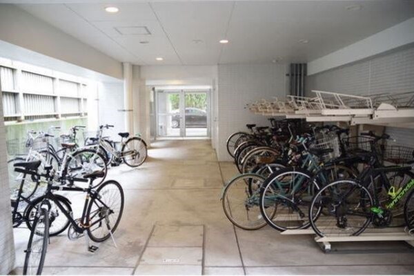 建物設備(駐輪場)