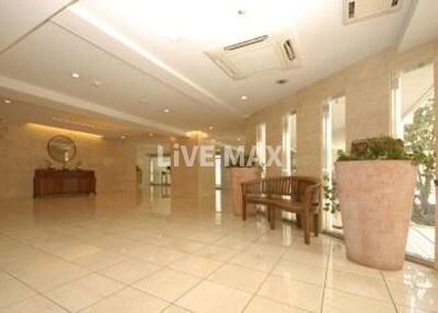 物件外観写真3　(　★《見学予約受け付け中》設備充実のハイグレード賃貸マンショ)