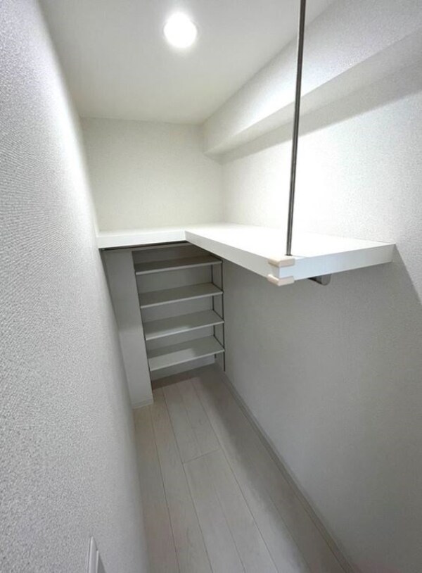 建物設備(ウォークインクローゼット)