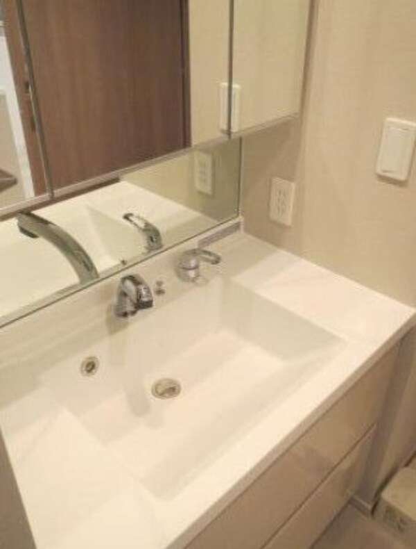 洗面・脱衣所(仲介手数料は賃料の半月分です)