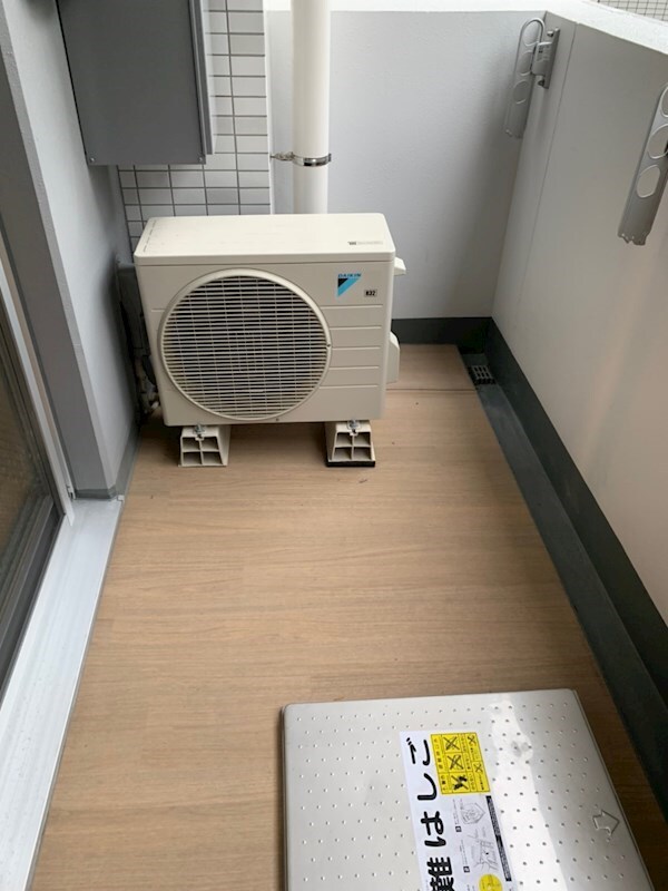 物件内観写真10　(広いバルコニー)