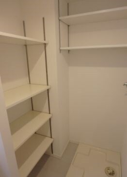 物件内観写真20　(★ウォークインクローゼット内部写真★)