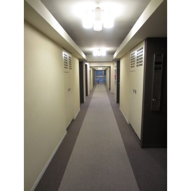 物件外観写真3　(内廊下)