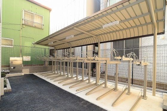 物件外観写真4　(駐輪場)