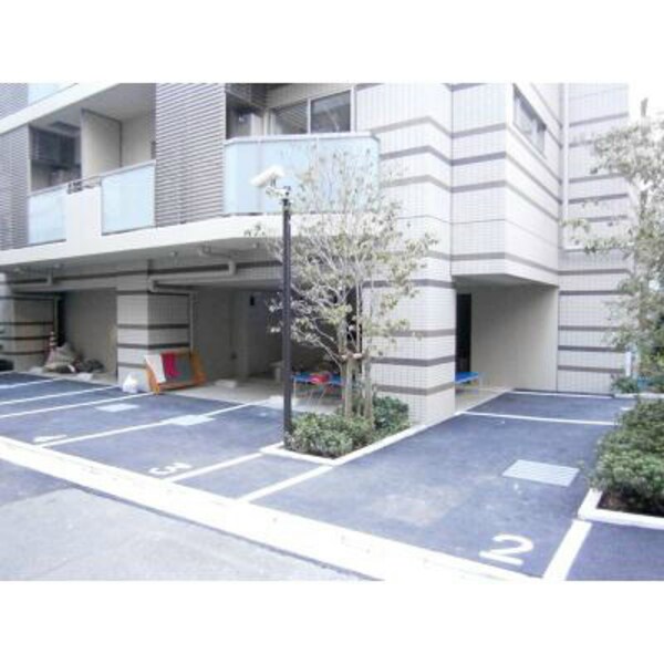駐車場(★《見学予約受け付け中》設備充実のハイグレード賃貸マンション)