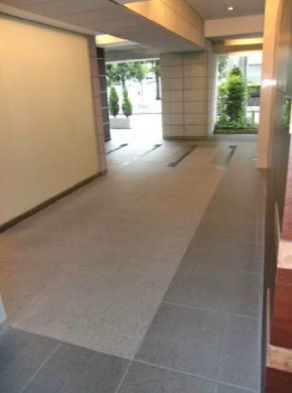 ロビー・ラウンジ(　)