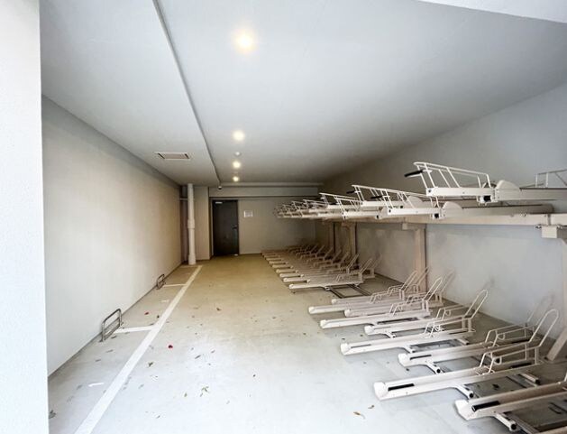 物件内観写真17　(駐輪場)