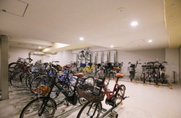 物件外観写真4　(駐輪場)