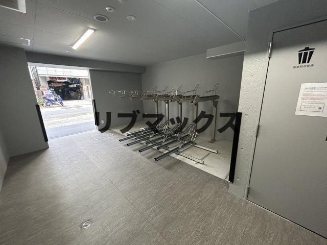 物件外観写真4　(駐輪所)