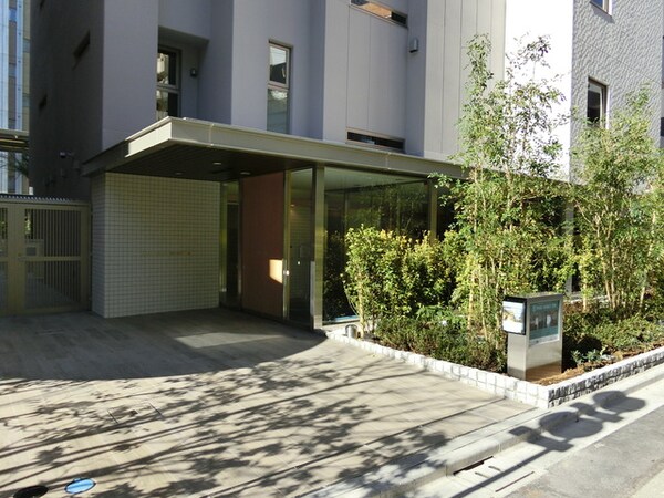 エントランス(★《見学予約受け付け中》お気軽にお問合せ下さい★)