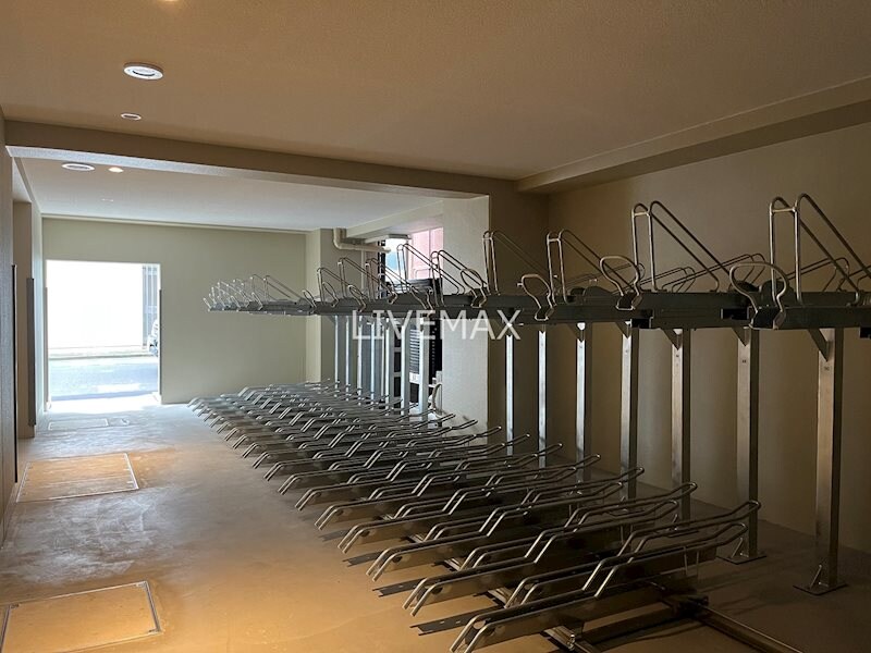 物件外観写真5　(駐輪場)