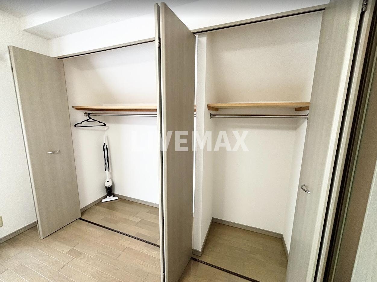 物件内観写真10　(駐輪場)