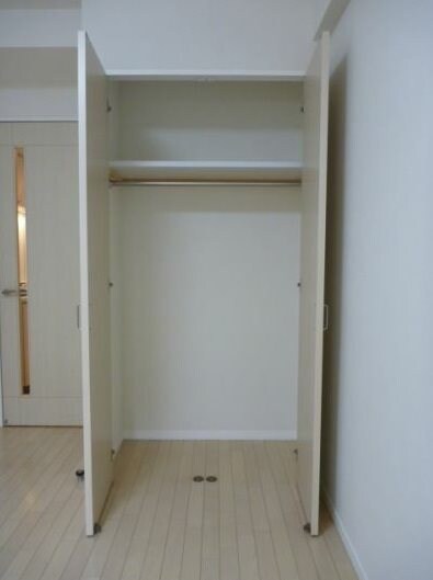 物件内観写真13　(◆半蔵門線『神保町』駅徒歩4分◆洋室広々8.7帖・独立洗面台)