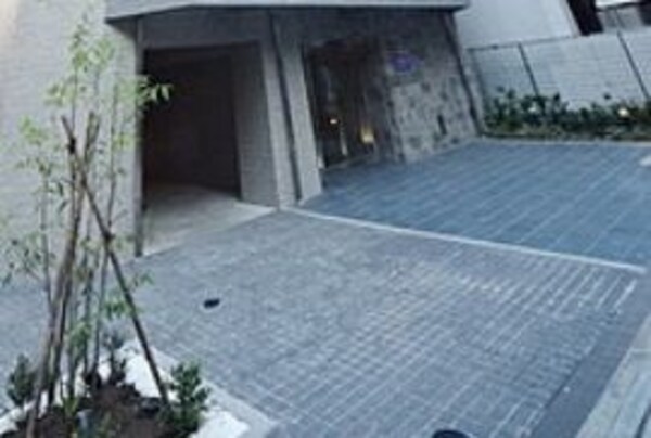 駐車場(★《見学予約受け付け中》設備充実のハイグレード賃貸マンション)