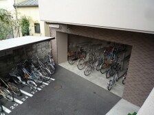 物件外観写真4　(駐輪場)