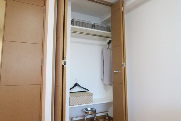 収納(収納の一例：小物はついておりません)