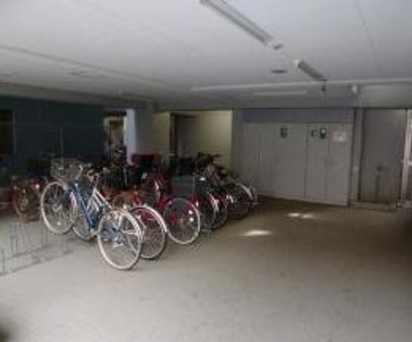 建物設備(駐輪場)