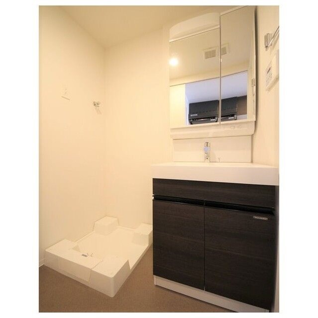 物件内観写真11　(別号室参考写真)