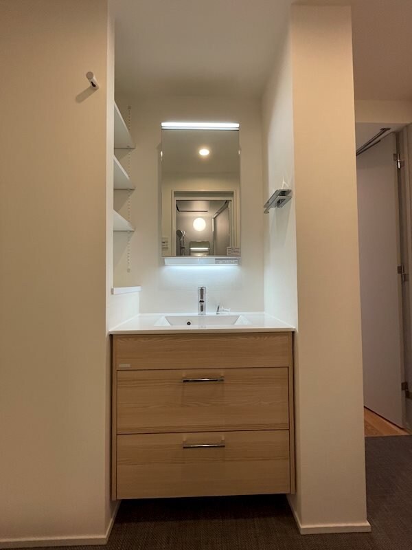 物件内観写真10　(別号室参考写真)