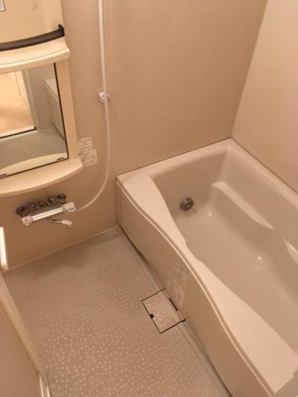 浴室(家電・家具が1式揃っております。)