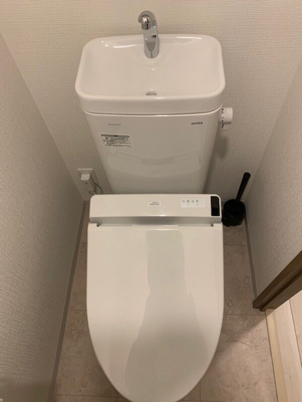 トイレ(別号室参照写真)