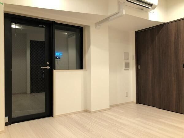 寝室(別号室参照)